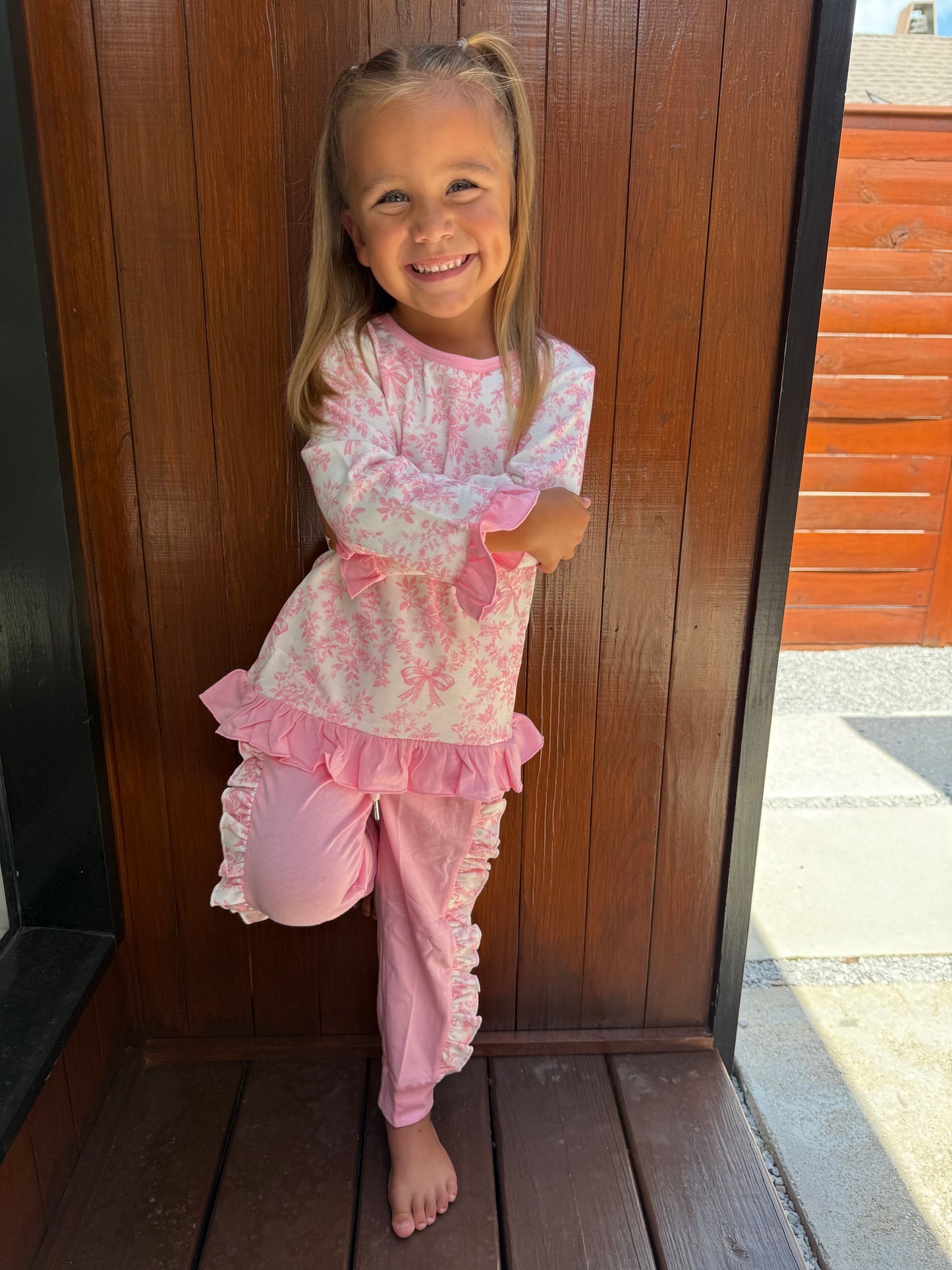PINK BOW AND RUFFLE TOILE JOGGER SET