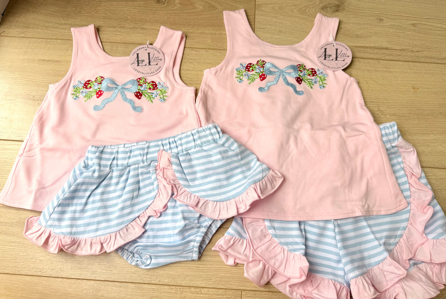 Pink & Blue Bow Strawberry Collection