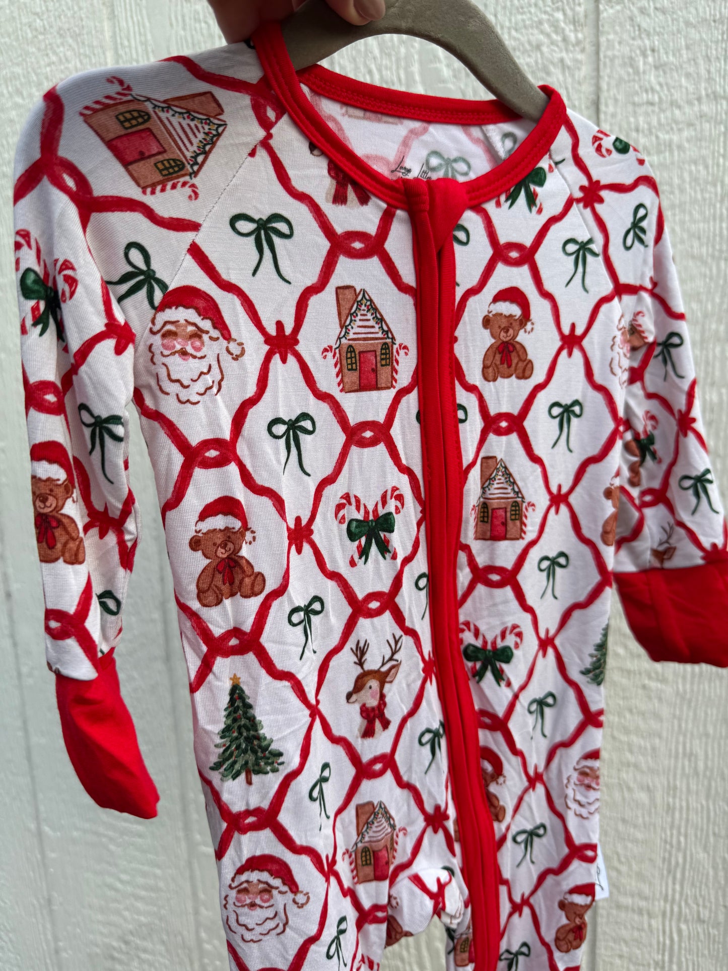 SANTAS VILLAGE- BAMBOO