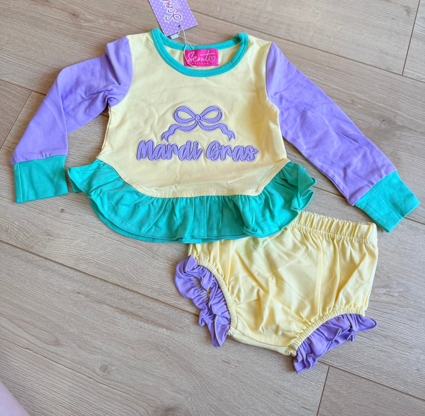 Mardi Gras Bow Collection