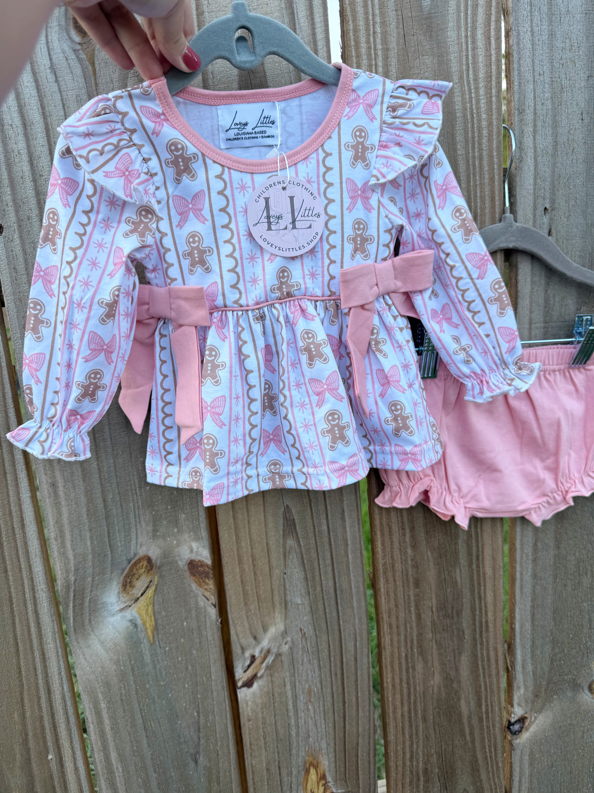 Bow and Gingerbread Pink Diaper Set